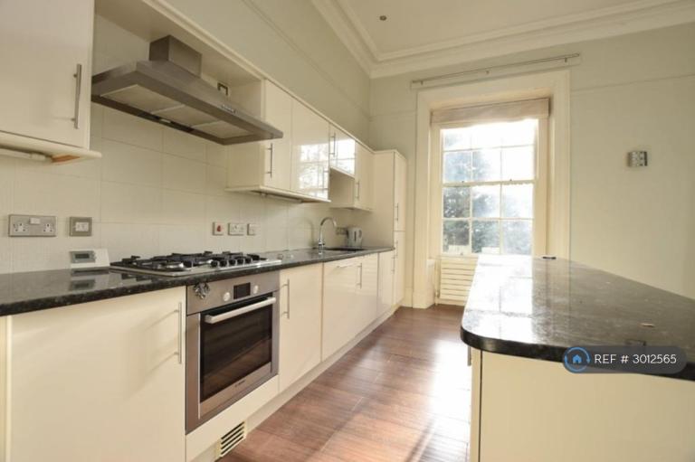 Flat Headingley Lane in Leeds