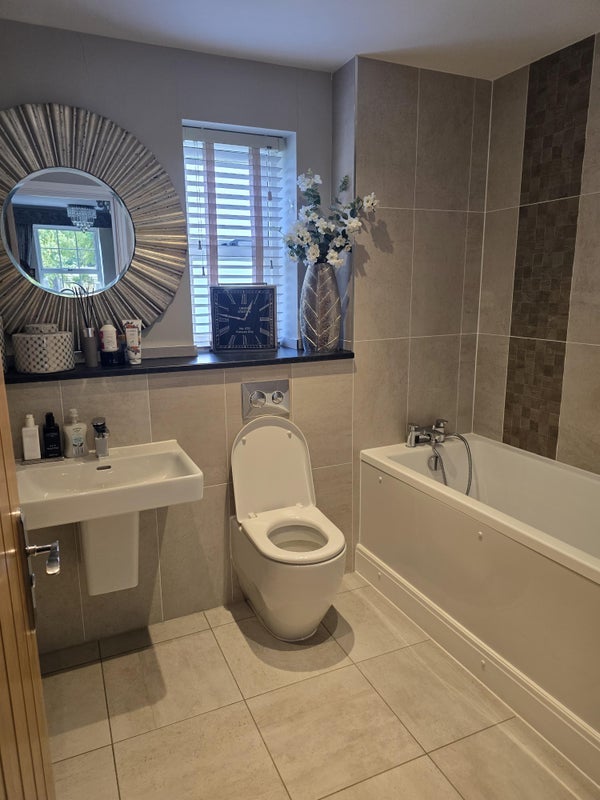 Room Marrow Close in Rugby