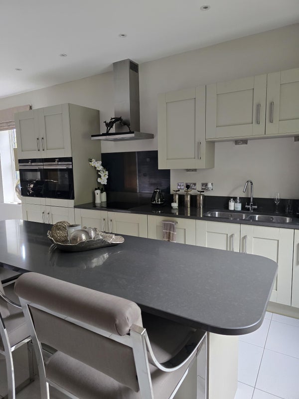 Room Marrow Close in Rugby