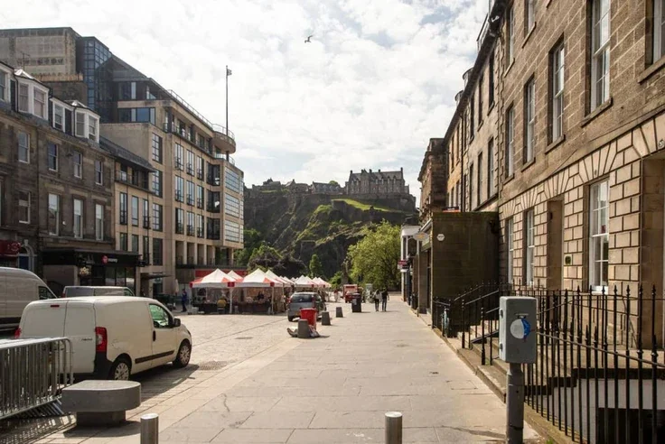 Flat Rose Street South Lane in City of Edinburgh