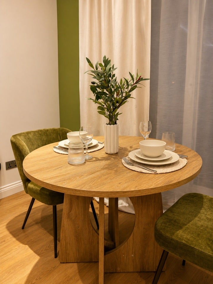 Flat St. Dunstan's Avenue in Greater London