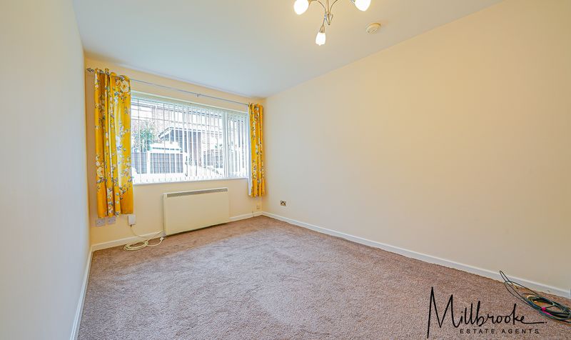 Flat Linden Mews in Salford
