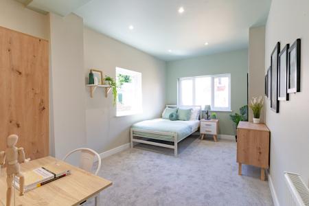 Room Manners Road in Portsmouth