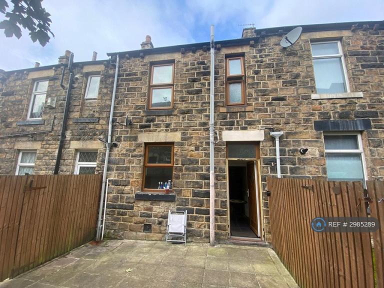 House Stonehyrst Avenue in Kirklees
