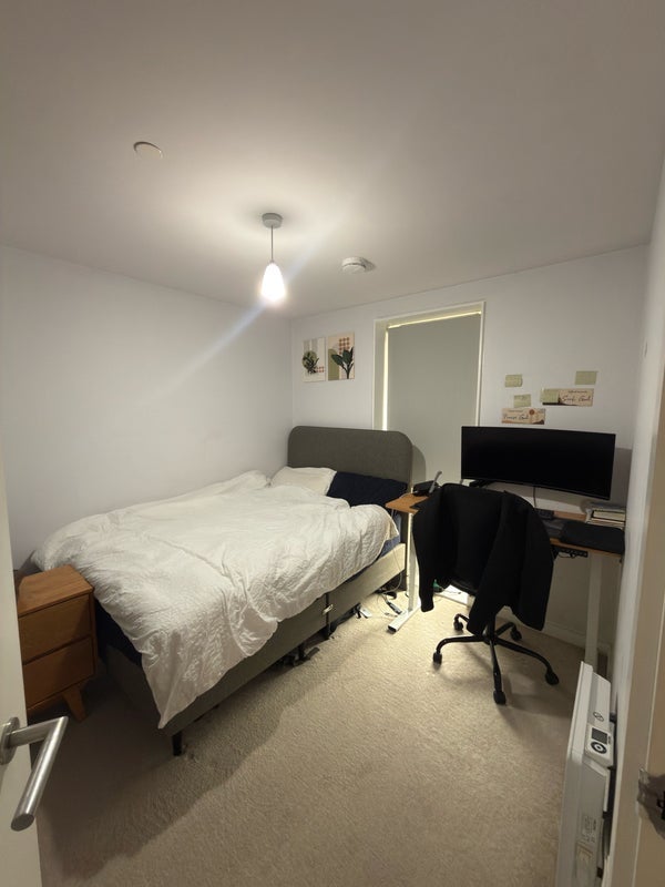 Room Ingram Row in Leeds