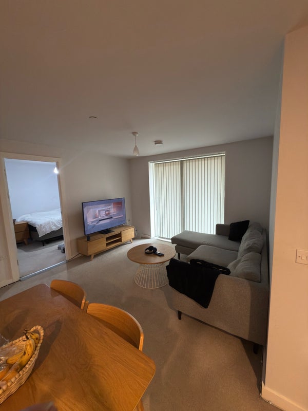 Room Ingram Row in Leeds