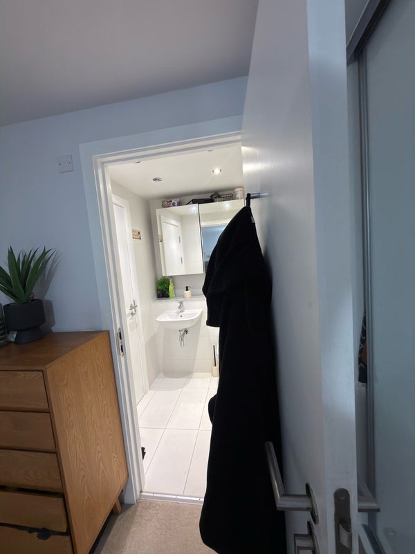 Room Ingram Row in Leeds