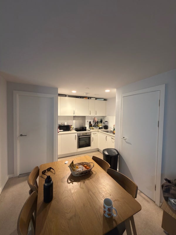 Room Ingram Row in Leeds