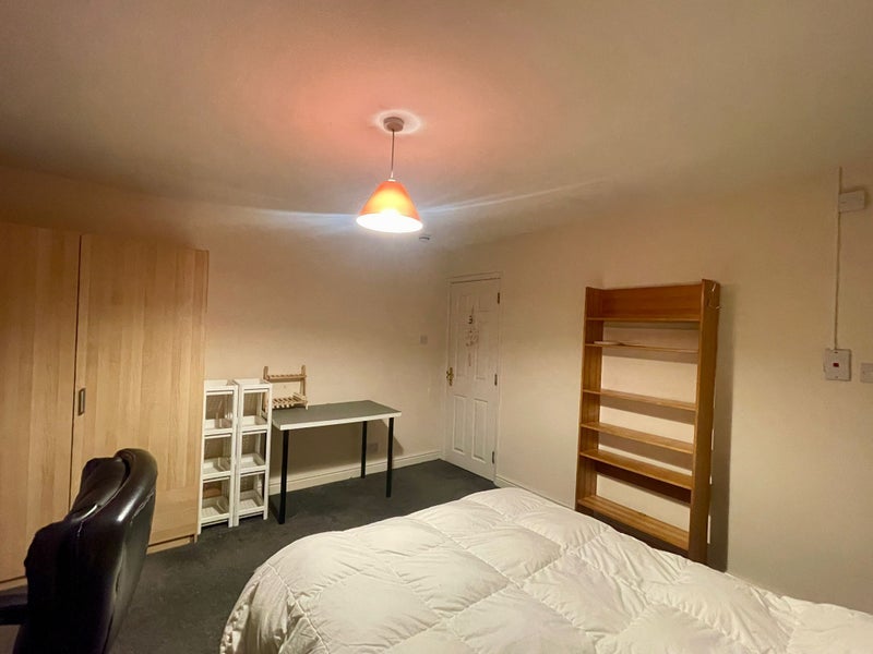 Room Redcliffe Parade East in Bristol