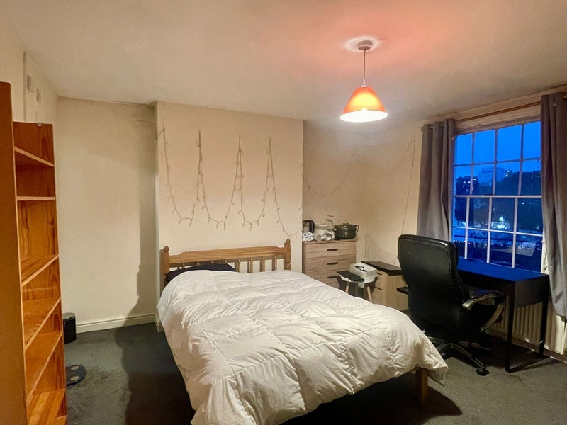 Room Redcliffe Parade East in Bristol