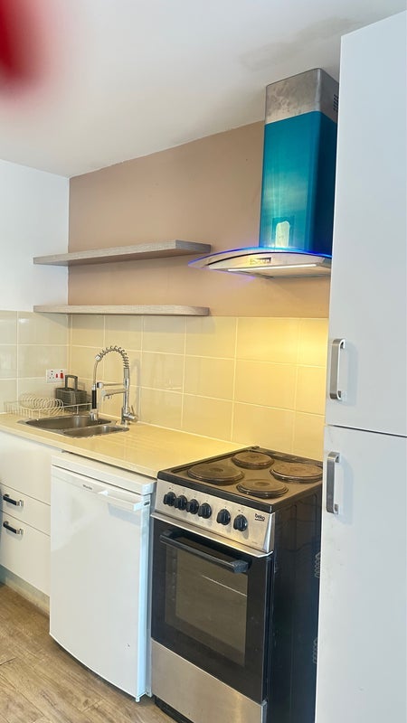 Room Aintree Close in Leicester