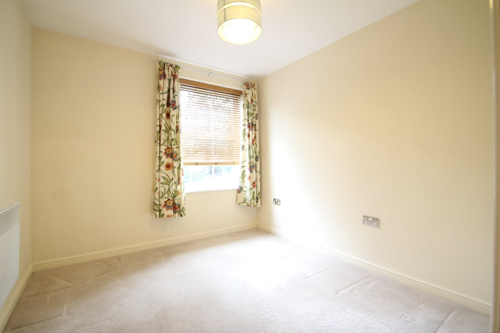Flat Princess Drive in York