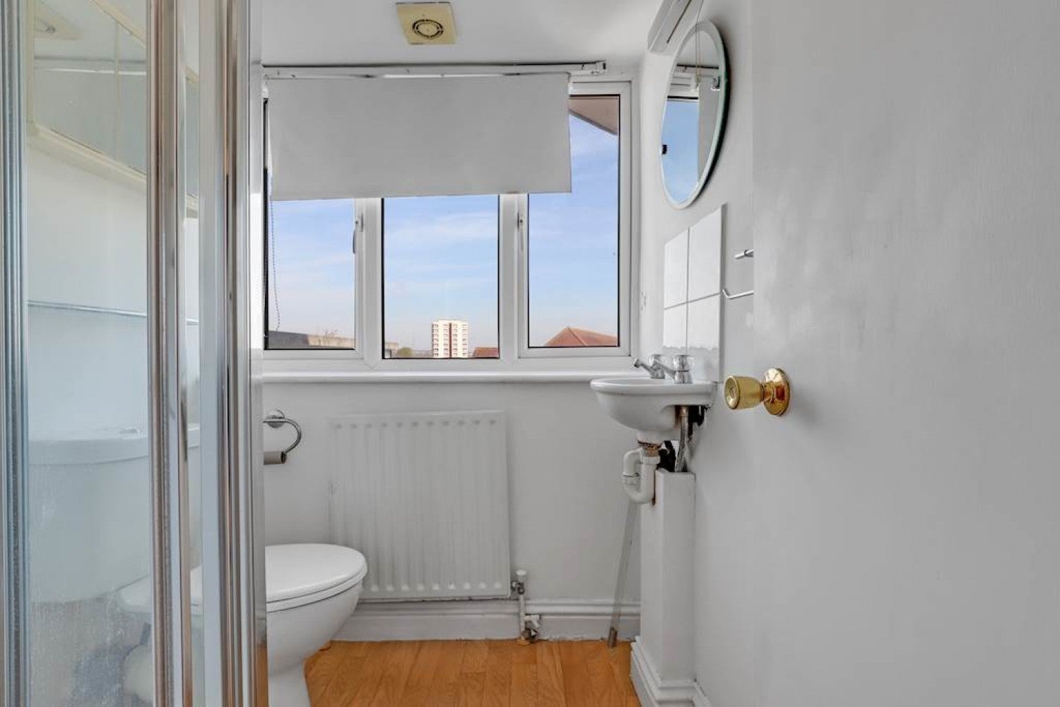 Flat Lower Addiscombe Road in Greater London