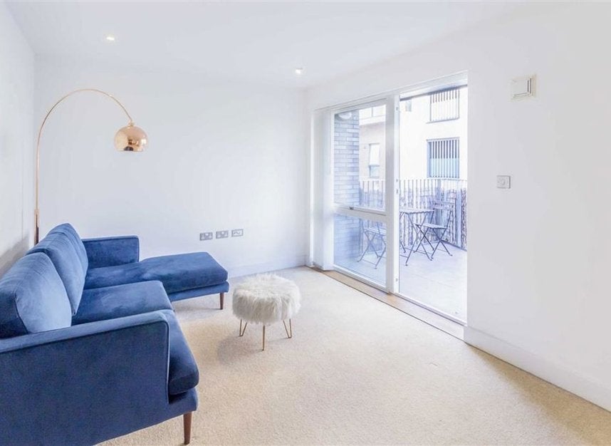 Flat Jamaica Road in Greater London