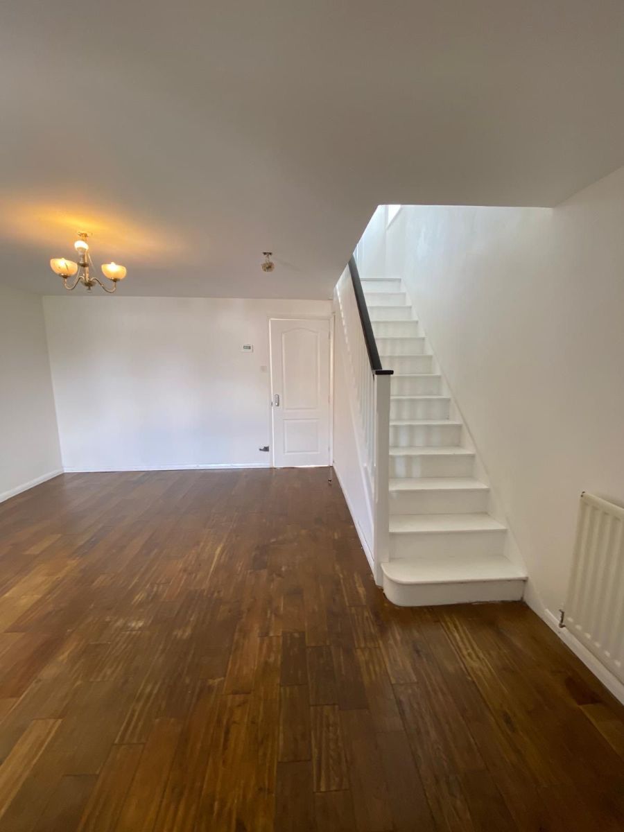 House Sandpiper Drive in Greater London