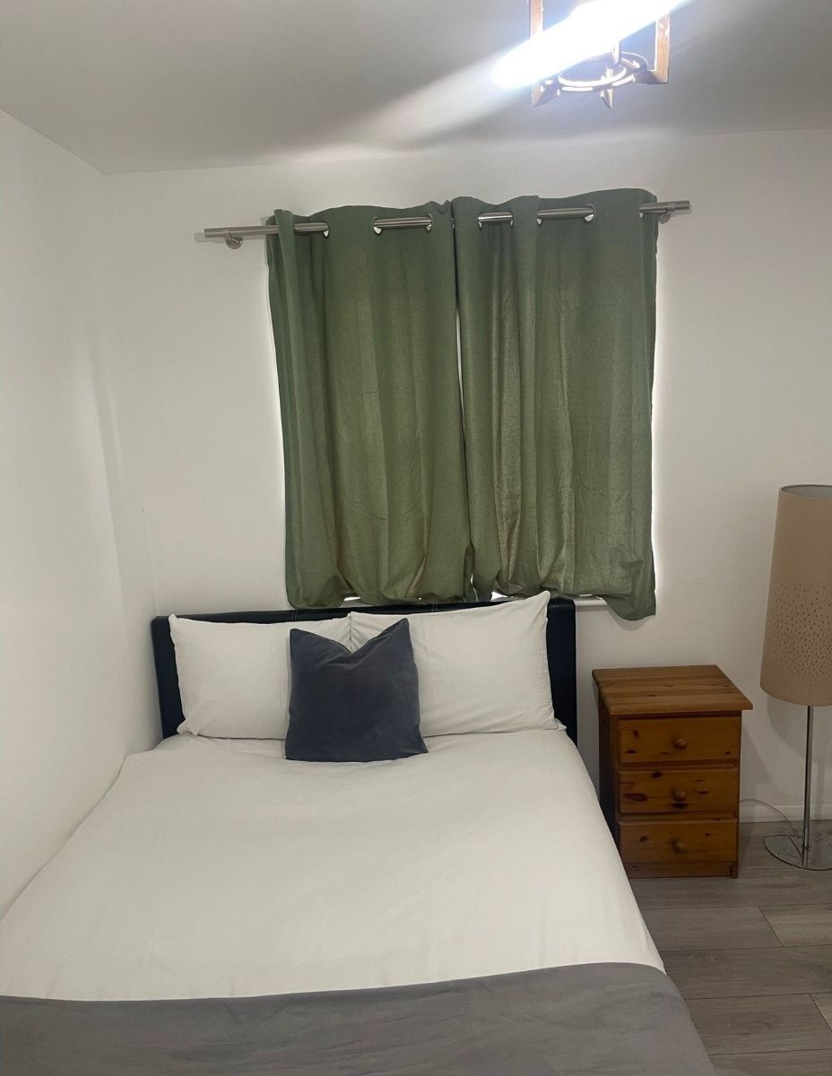 House Sandpiper Drive in Greater London