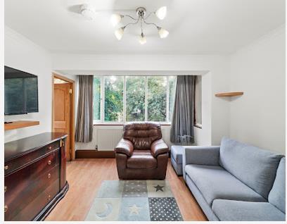 Flat Manger Road in Greater London