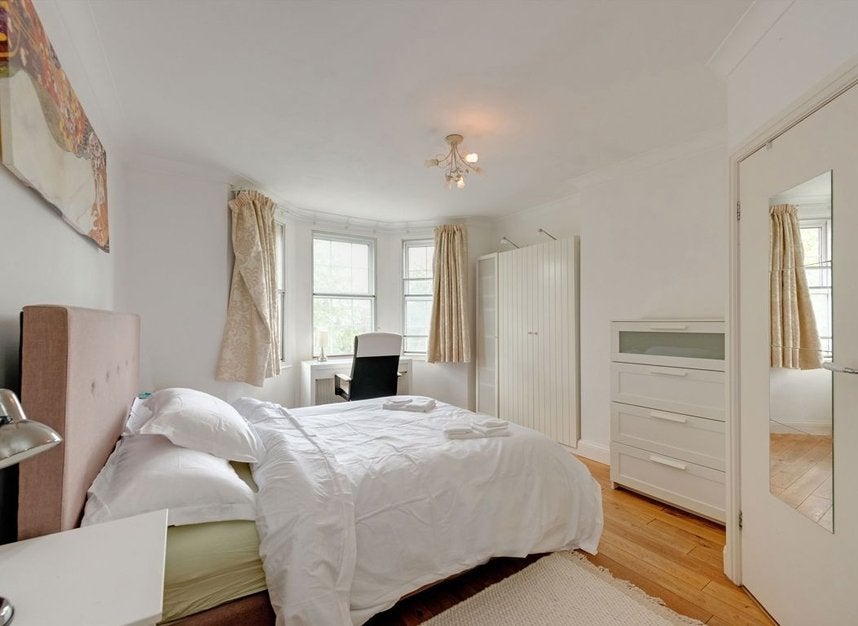 Flat Aylmer Road in Greater London