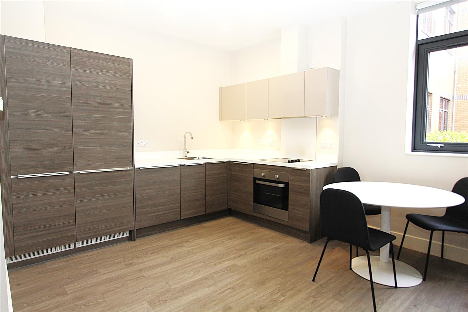 Flat Dawsons Square in Leeds