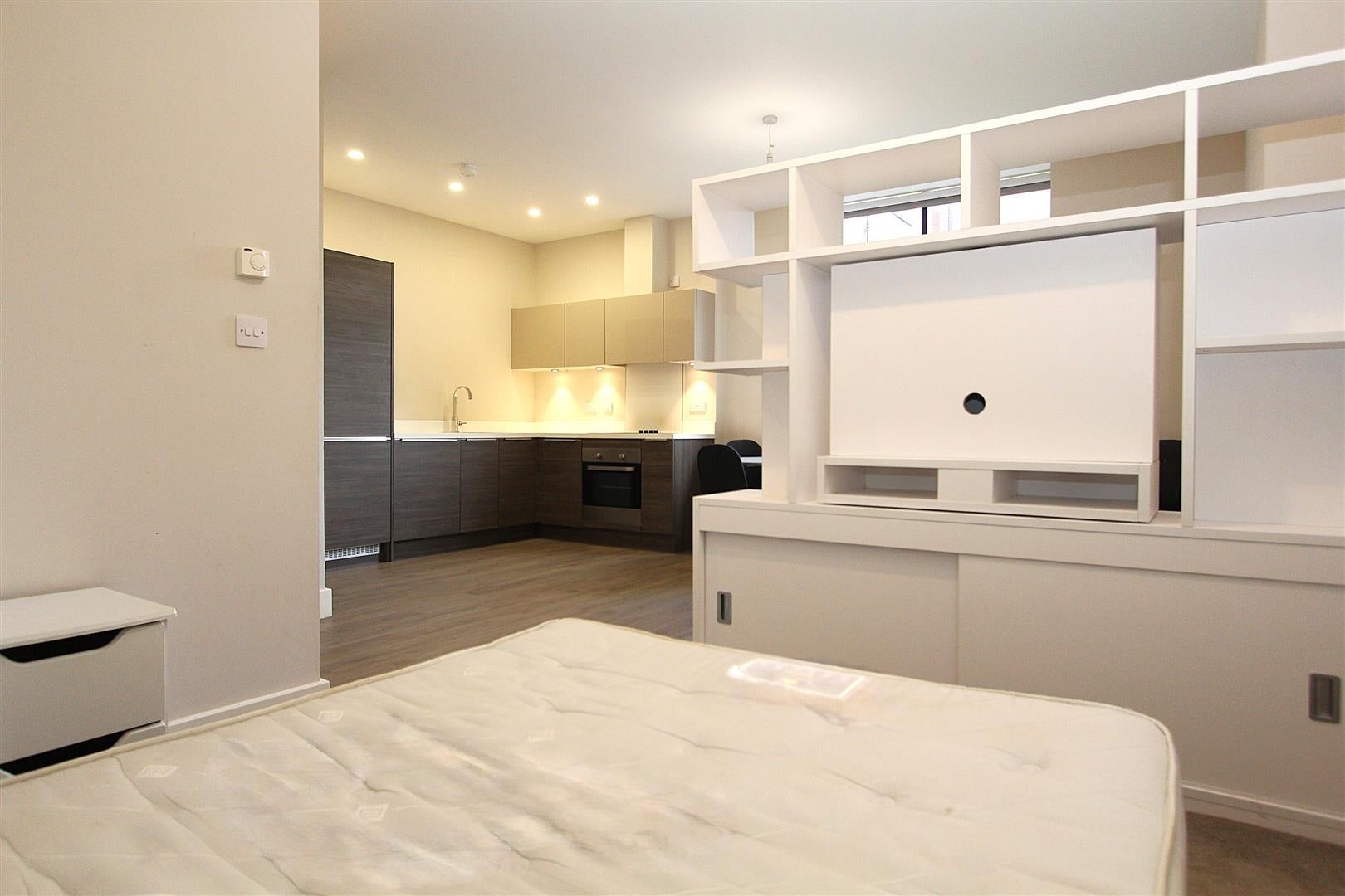 Flat Dawsons Square in Leeds