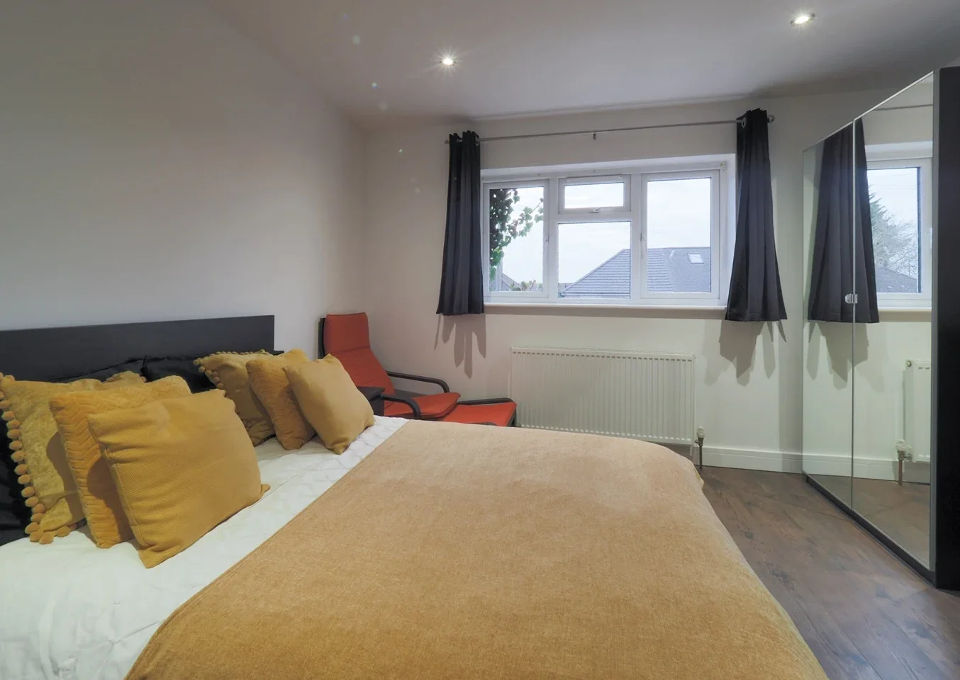 Room Sandymount Avenue in Greater London