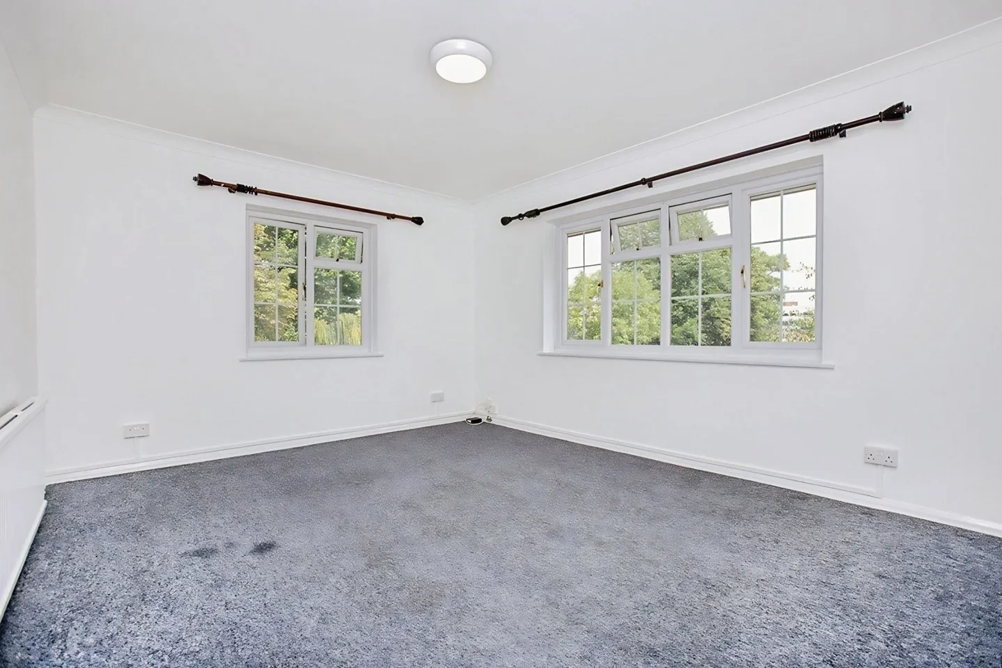 Flat Marian Court in Greater London