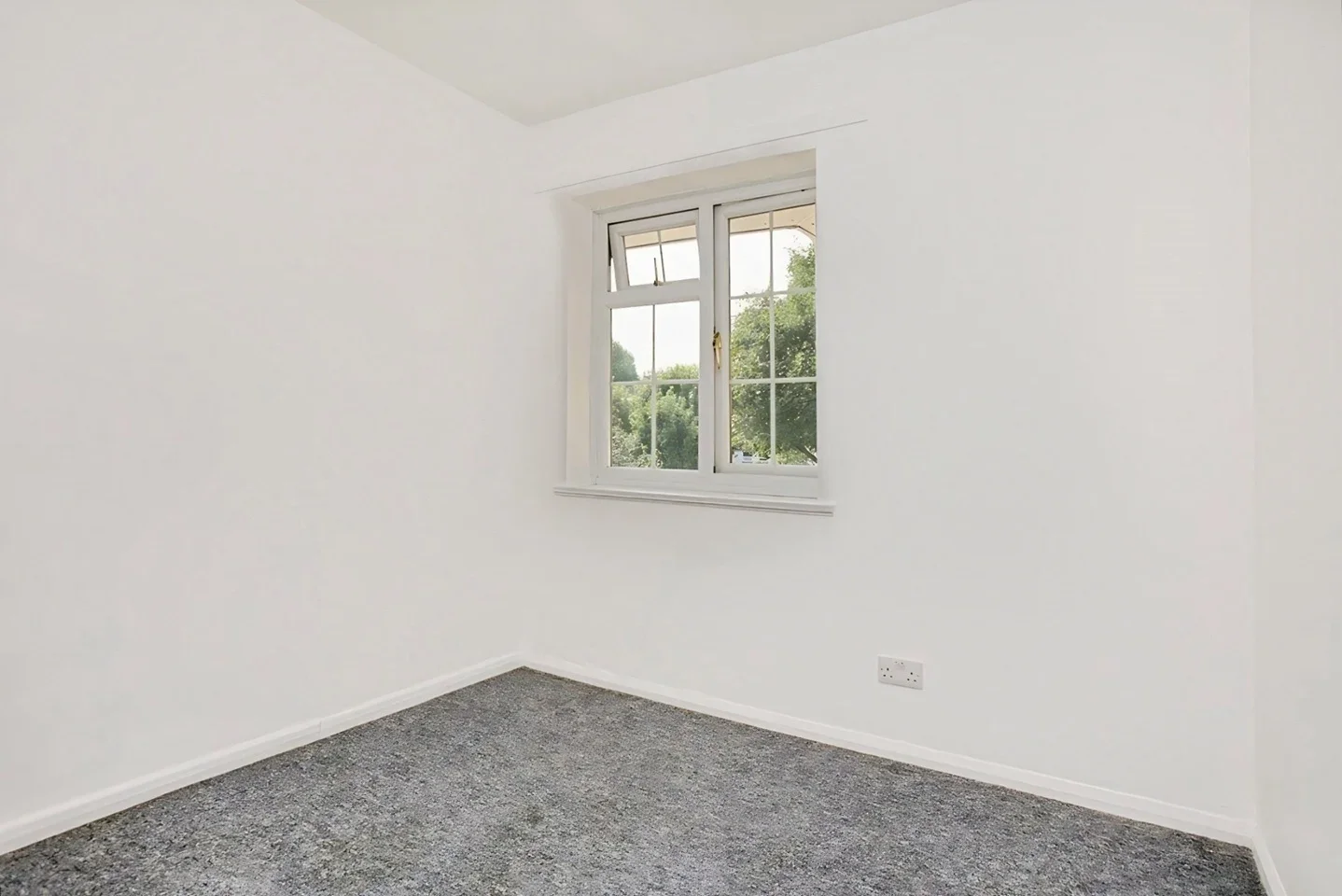 Flat Marian Court in Greater London