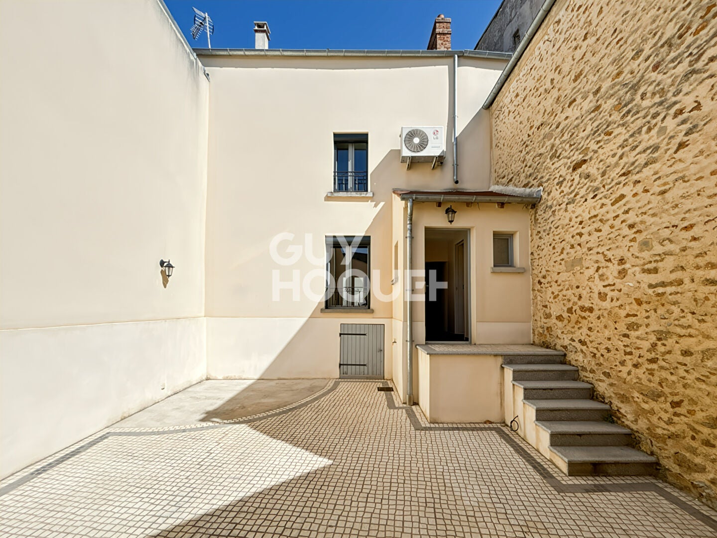 House Rue Couperin in Chaumes-en-Brie