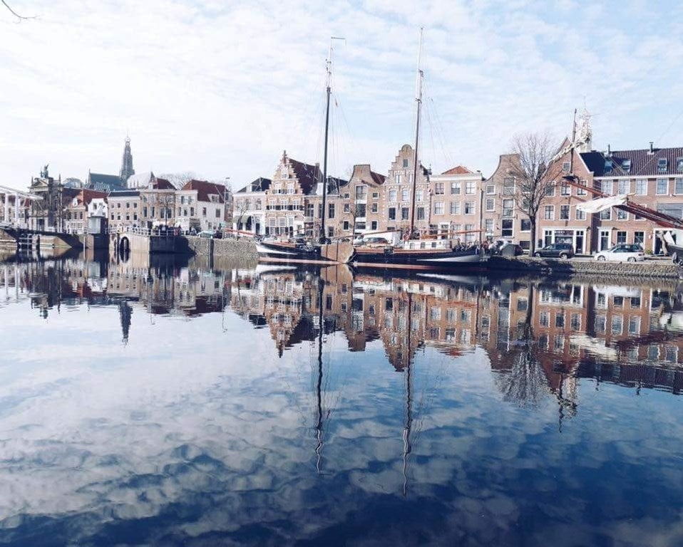 Flat Donkere Spaarne in Haarlem