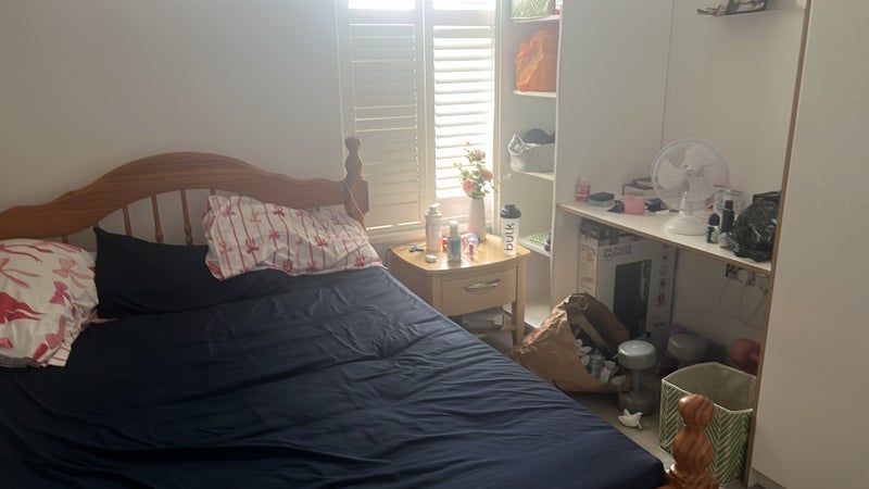 Room Boundary Road in Greater London