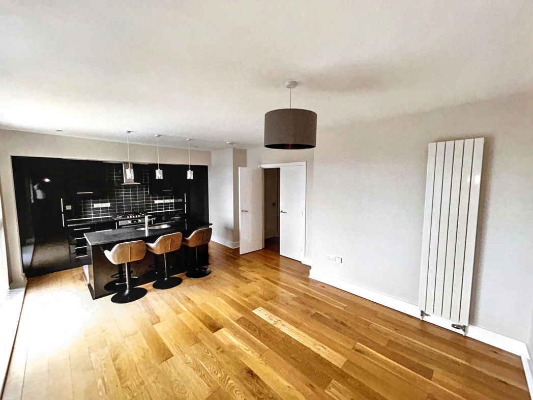 Flat Albert Drive in Gateshead