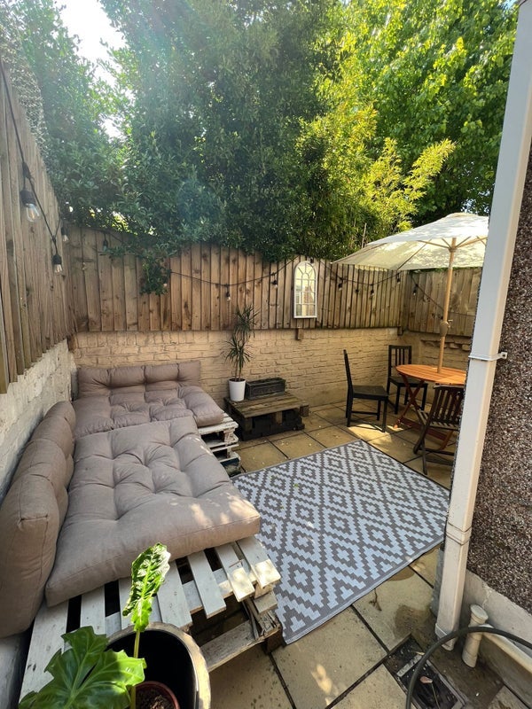House Strahan Road in Greater London