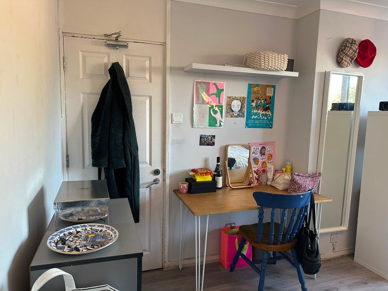 Room Devonport Street in Greater London