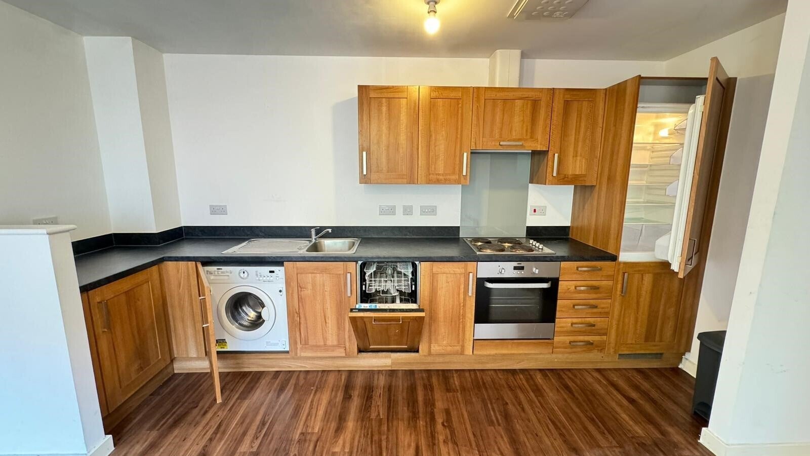 Flat Sweetman Place in Bristol