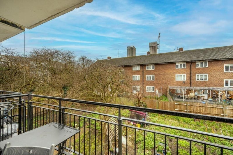 Room Holland Road in Greater London