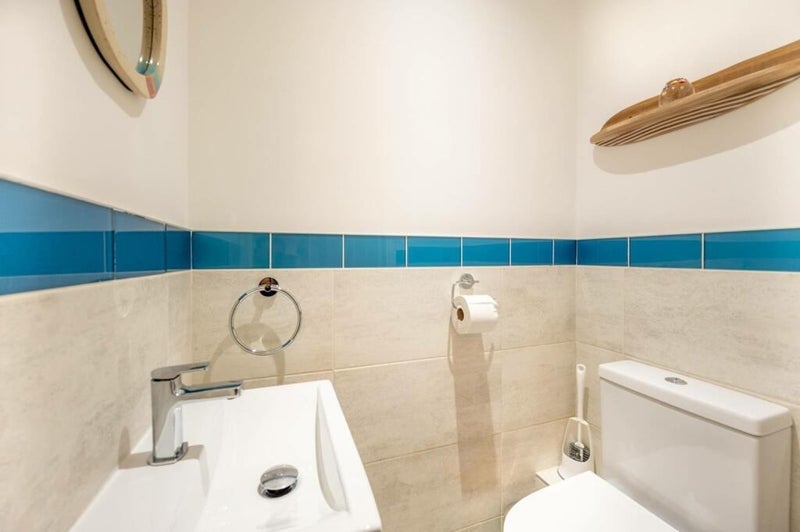 Room Holland Road in Greater London