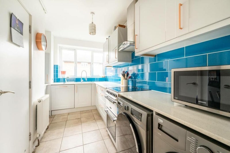 Room Holland Road in Greater London