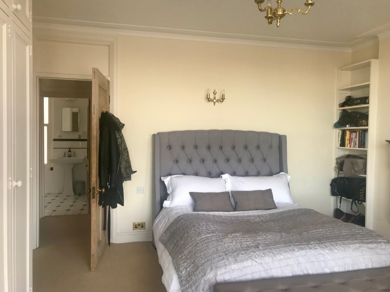 Flat Lower Richmond Road in Greater London