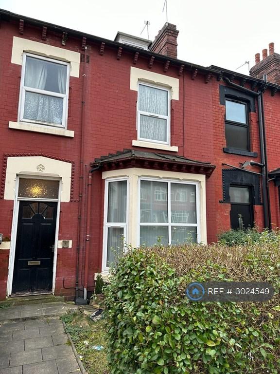Flat Mexborough Avenue in Leeds