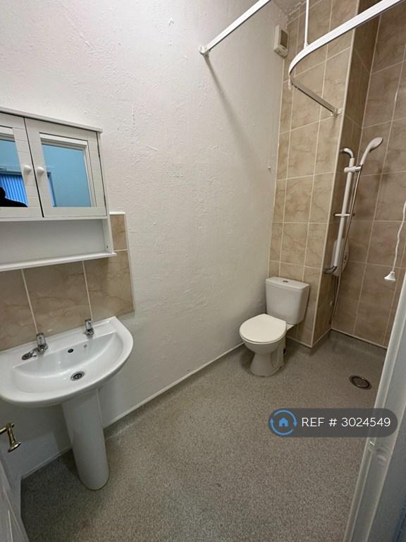 Flat Mexborough Avenue in Leeds