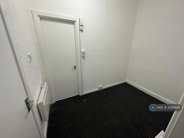 Flat Mexborough Avenue in Leeds