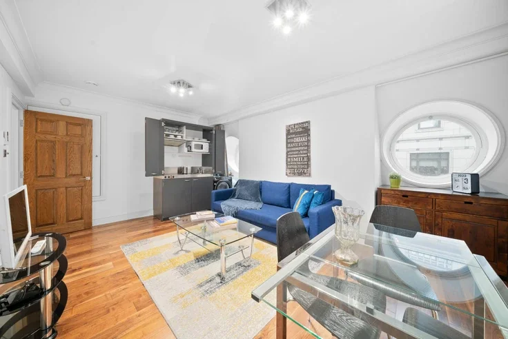 Flat Bishopsgate in City of London