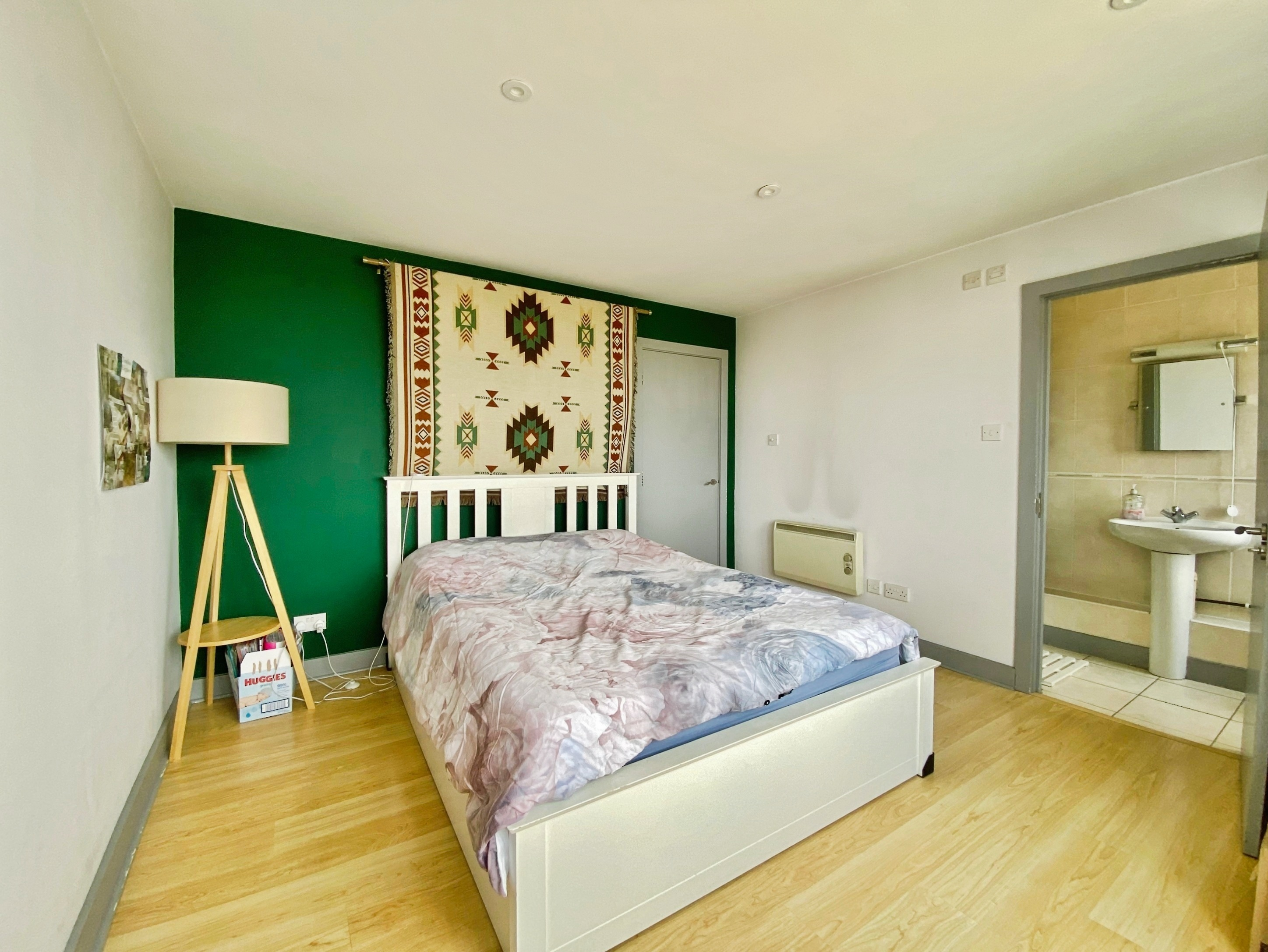Flat Oundle Road in Peterborough