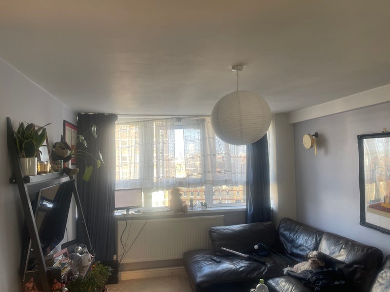 Room Devonshire Court in Greater London