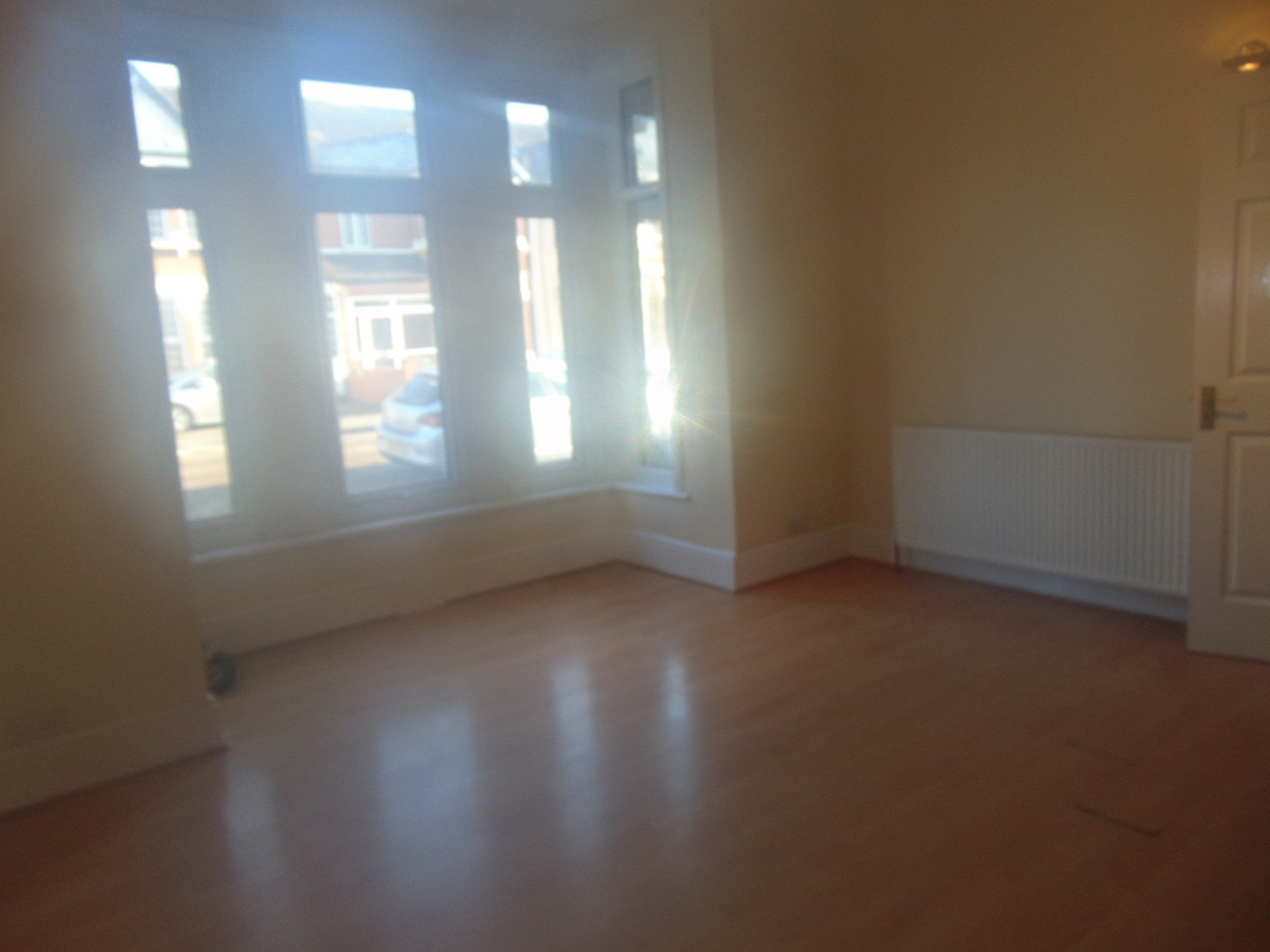 Flat Audley Gardens in Greater London