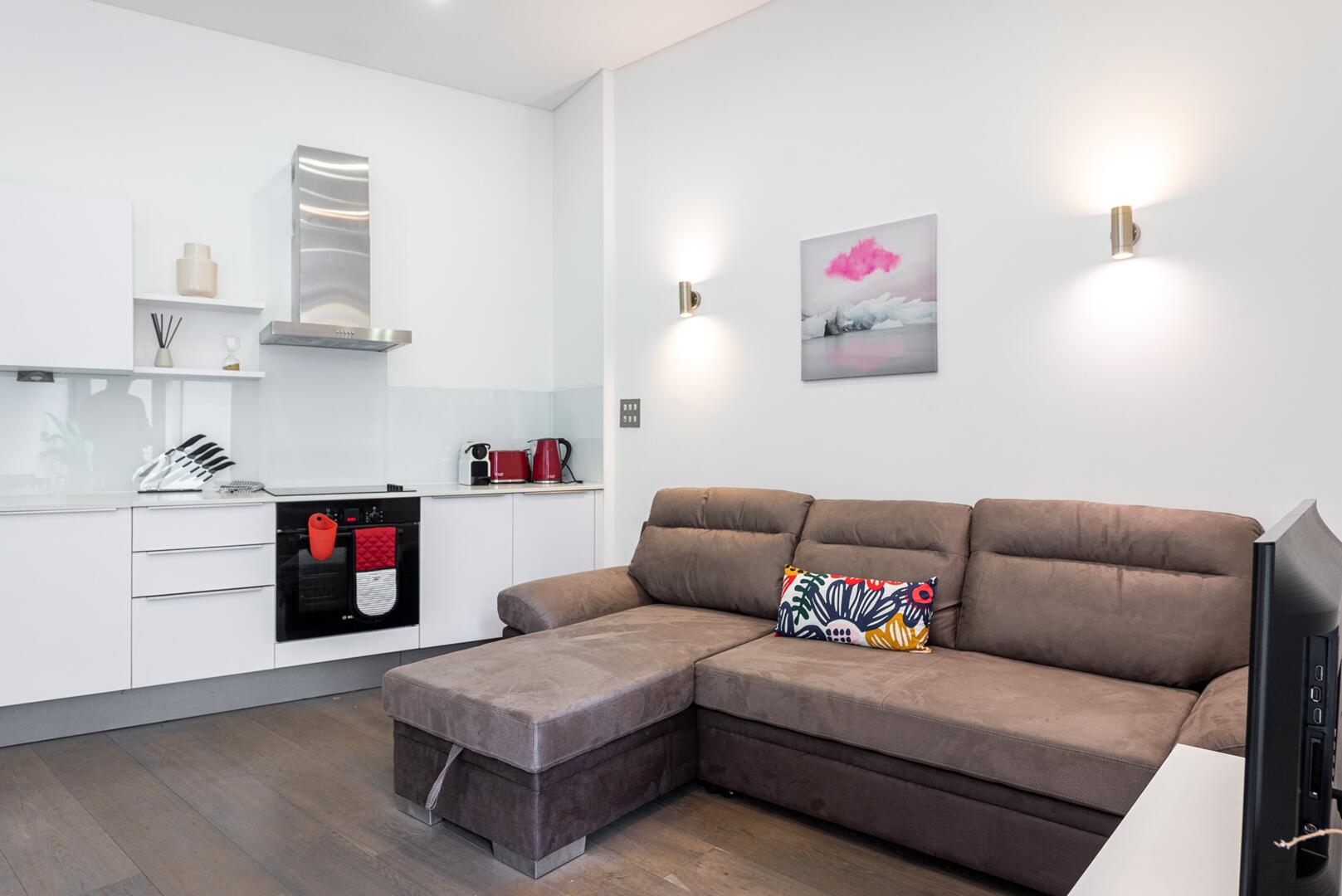 Flat Haven Way in Greater London