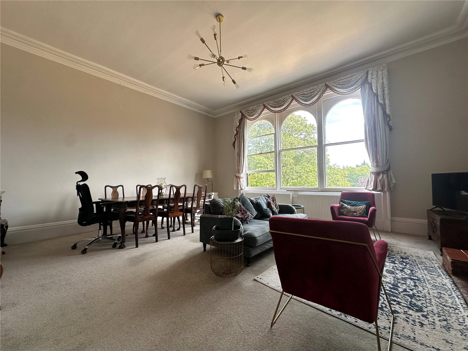 Flat New Wokingham Road in Buckler's Park