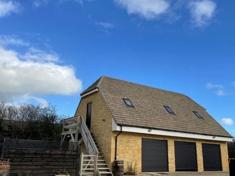 Flat Minety Lane in Oaksey