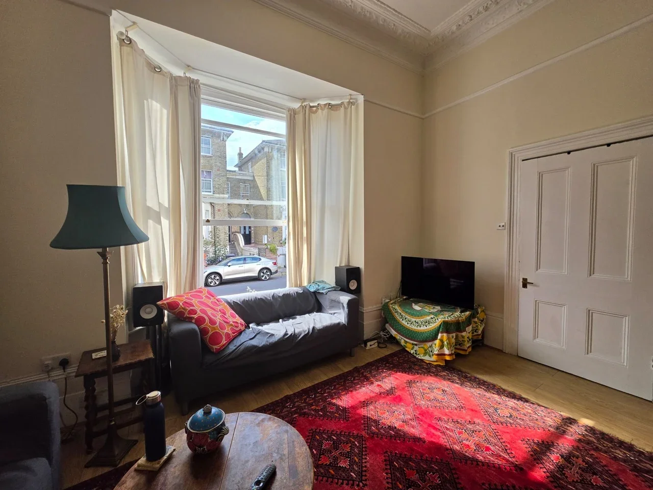 Flat Flaxman Road in Greater London