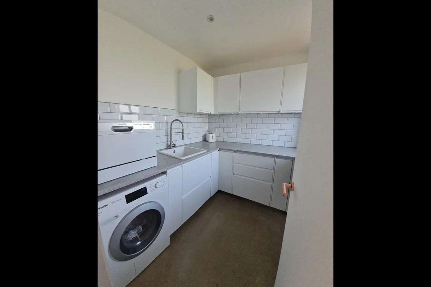 Flat Millender Walk in Greater London